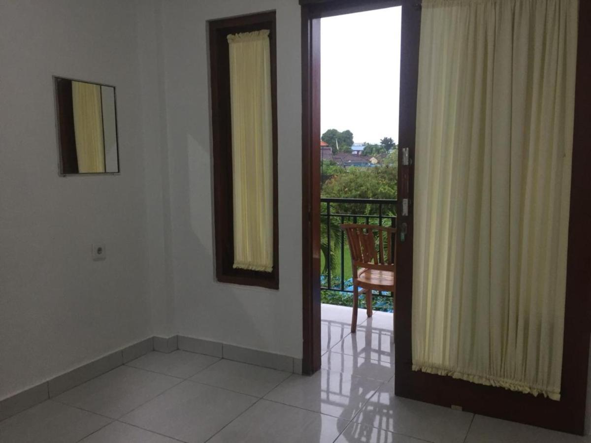 Pondok Sariqu Sunset Road Redpartner Legian (Bali) Exterior photo