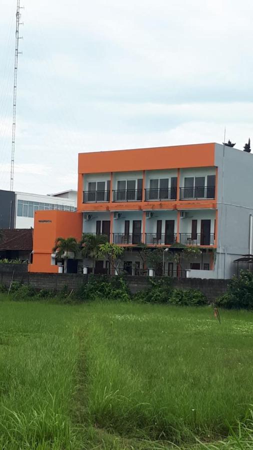 Pondok Sariqu Sunset Road Redpartner Legian (Bali) Exterior photo